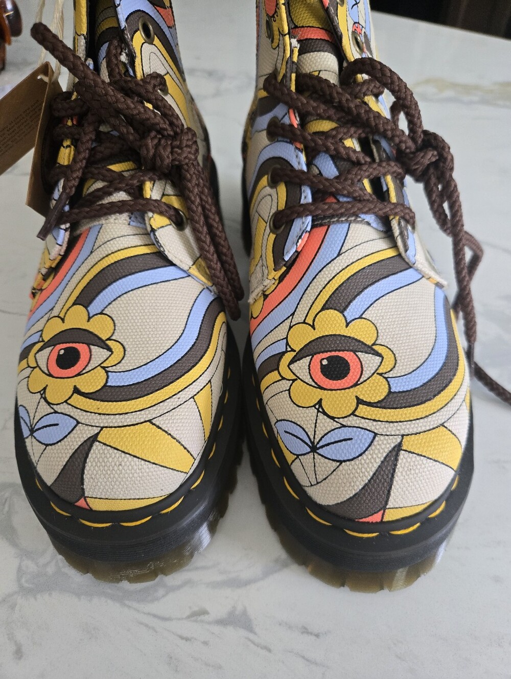 NWT!! Dr Martens Jadon RETRO RAY VEGAN Platform Boots. Size 8. JUST MAKE OFFER! - Picture 3 of 10